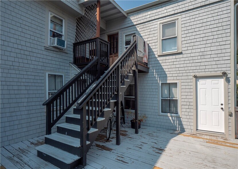 More Photos Of 130-132 Spring St, Newport Apartments For Sale