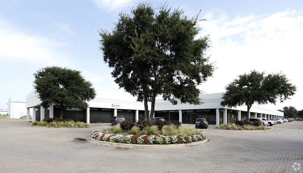 More Photos Of 2301-2337 Gravel Dr, Fort Worth Unknown For Lease