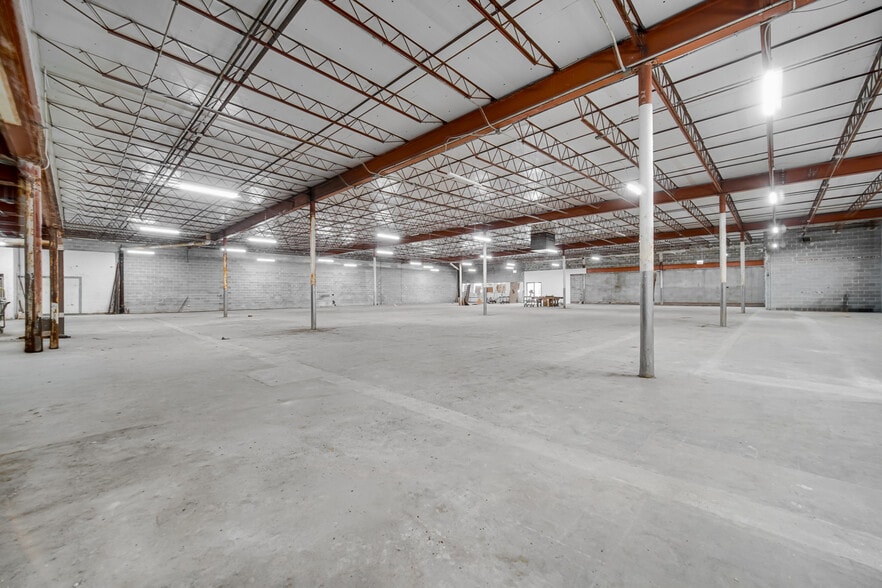 More Photos Of 5010 S State St, Chicago Supermarket For Lease