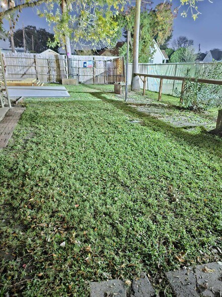 More Photos Of 5434 Lawndale Street, Houston General Retail For Sale