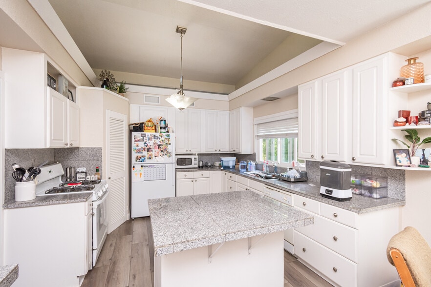 More Photos Of 4224 Crestline Ave, Fair Oaks Apartments For Sale