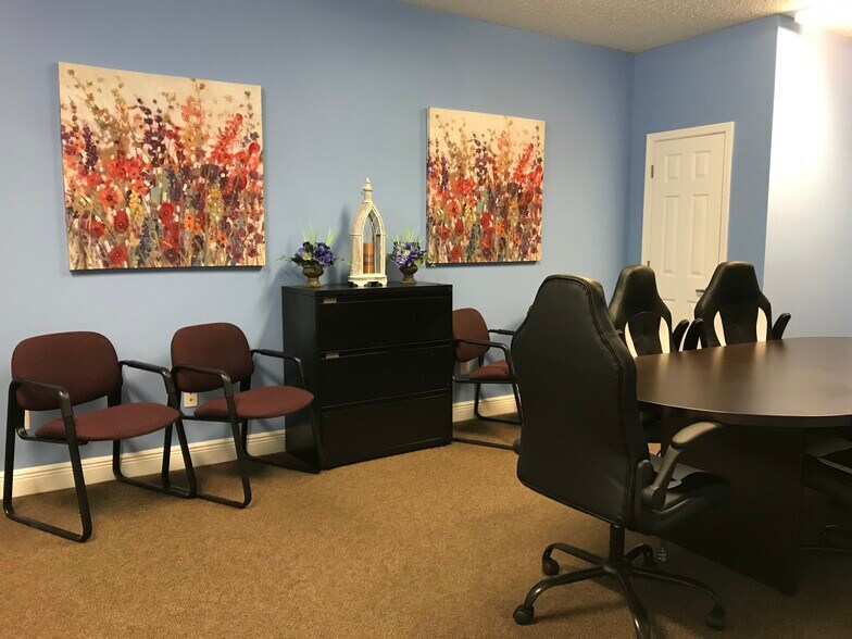 More Photos Of 7552 Navarre Pkwy, Navarre Office For Sale