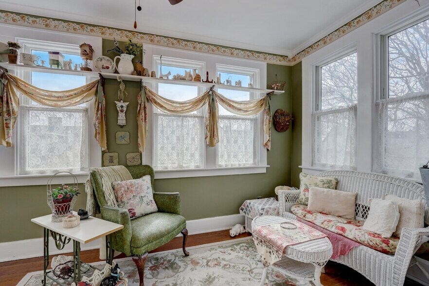 More Photos Of 3209 W Wells St, Milwaukee Hospitality For Sale