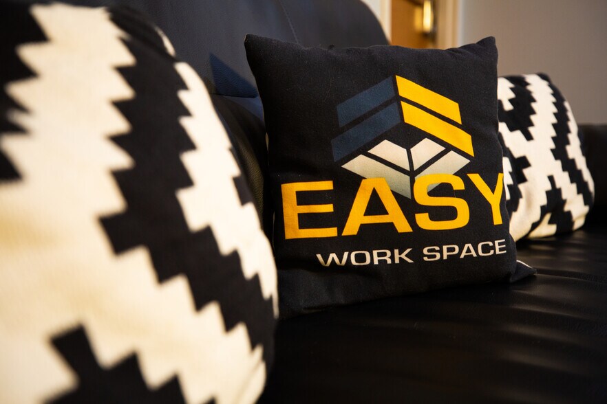 More Photos Of 2295 S Hiawassee Rd, Orlando Coworking Space