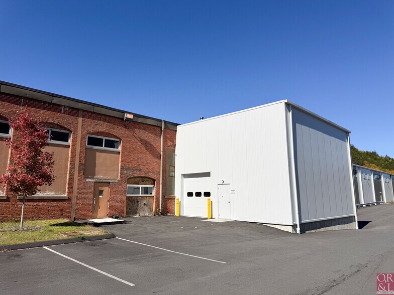 More Photos Of 2223 Thomaston Ave, Waterbury Manufacturing For Lease