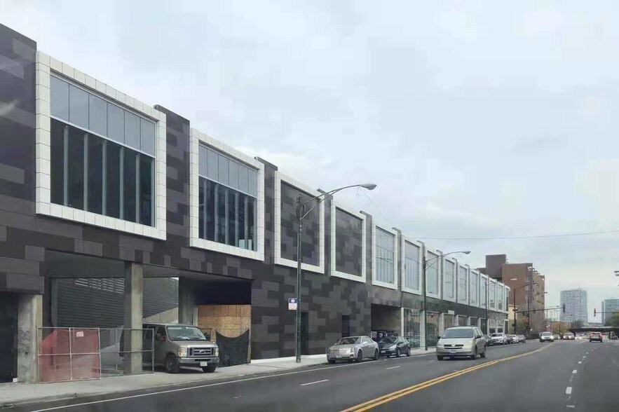 More Photos Of 2252 S Canal St, Chicago Storefront For Lease