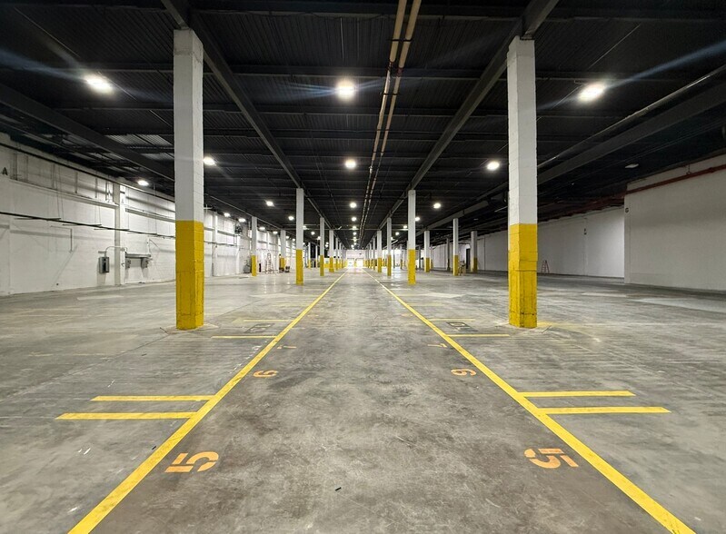 More Photos Of 10101 Avenue D, Brooklyn Distribution For Lease
