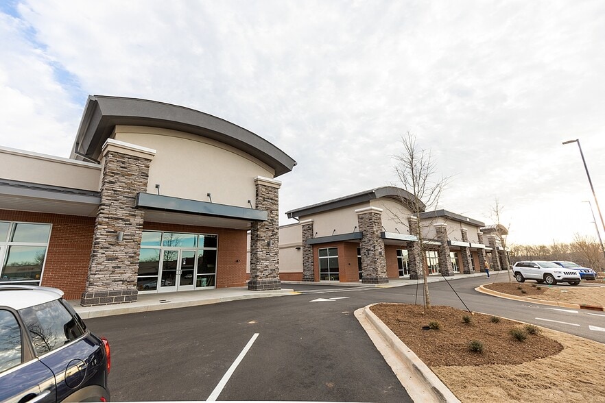 More Photos Of 5052 Old Buncombe Rd, Greenville Storefront Retail Office For Lease