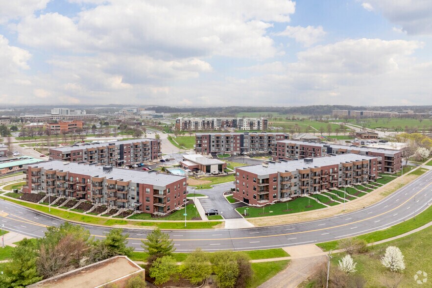 Primary Photo Of 5601 Fraser Cir, Madison Apartments For Lease