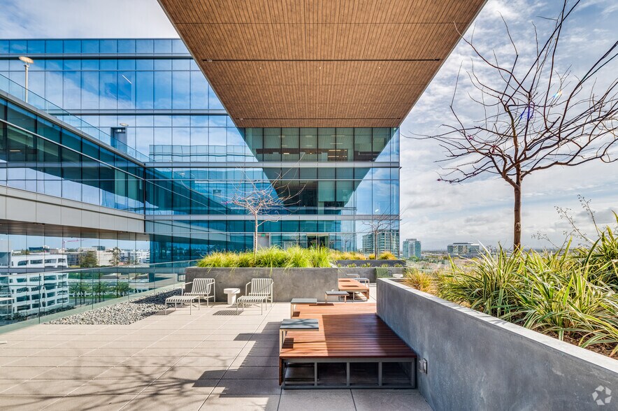 More Photos Of 18565-18575 Jamboree Rd, Irvine Office For Sale