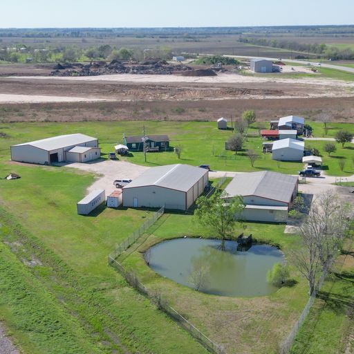 More Photos Of 9335 FM 1960, Dayton Warehouse For Lease