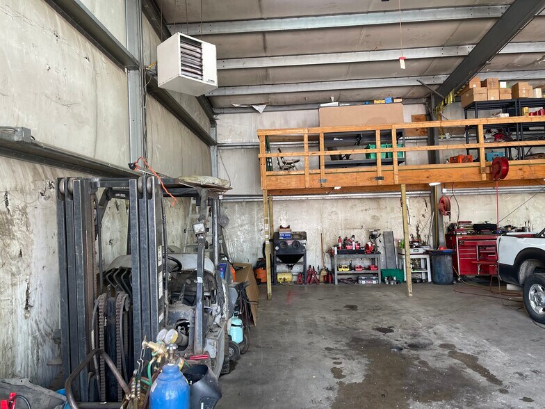 More Photos Of 395 100th St SW, Byron Center Distribution For Lease