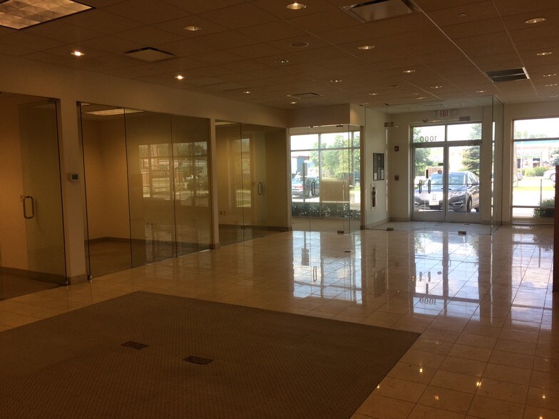 More Photos Of 1000-1050 Geneva Rd, Wheaton General Retail For Sale