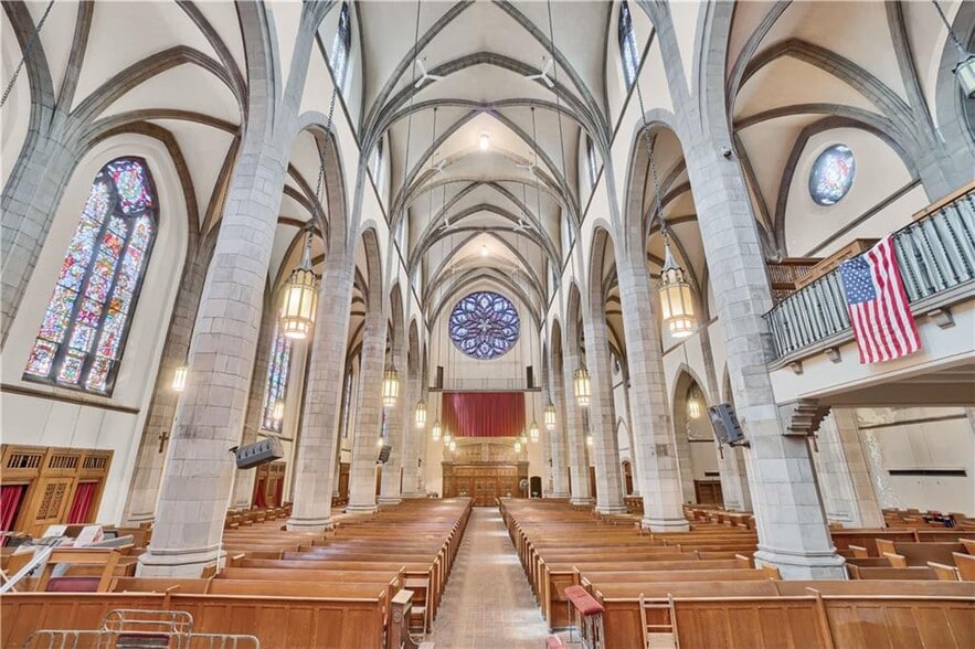 More Photos Of 7114 Kelly St, Pittsburgh Flex For Sale