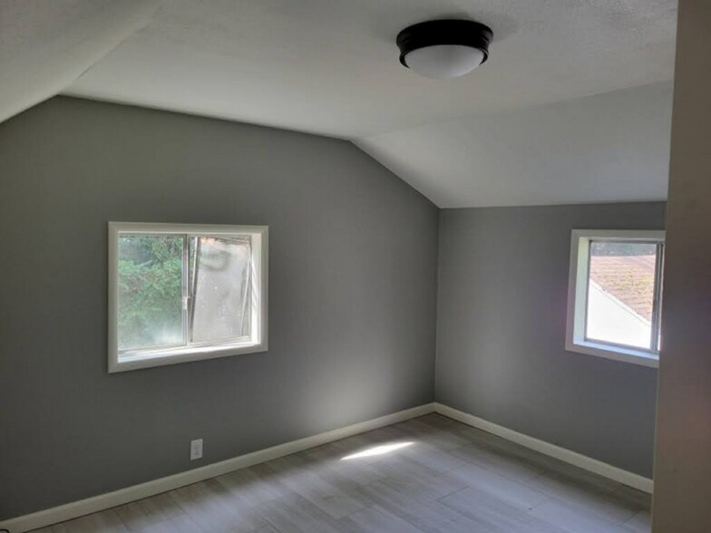 More Photos Of 6082 Main St, Springfield Multifamily For Sale