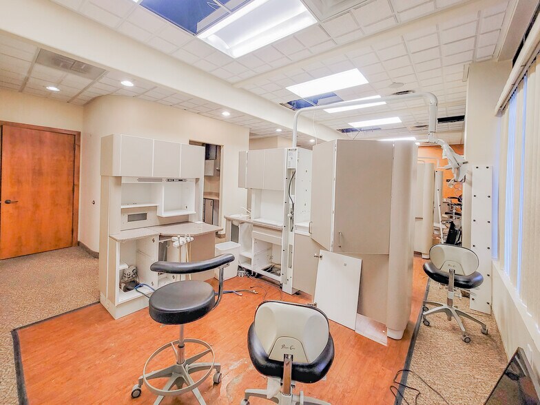 More Photos Of 1455 S 500 W, Bountiful Storefront For Lease