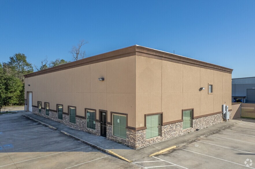 More Photos Of 27316 Spectrum Way, The Woodlands Office For Sale