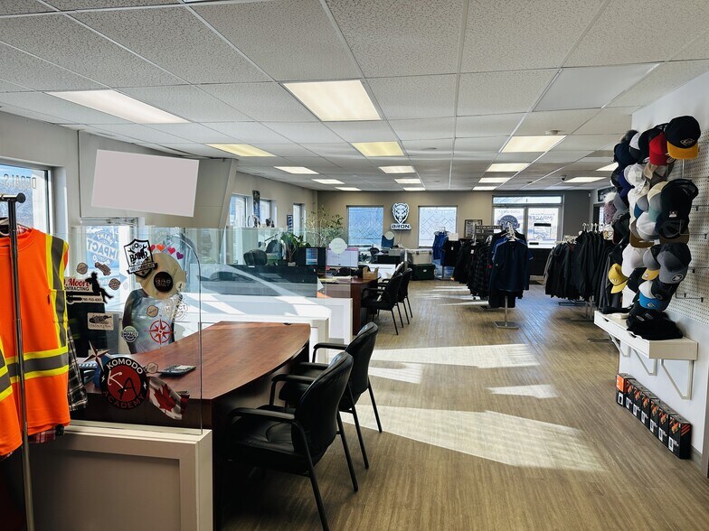 More Photos Of 12615 100 St, Grande Prairie Light Distribution For Lease