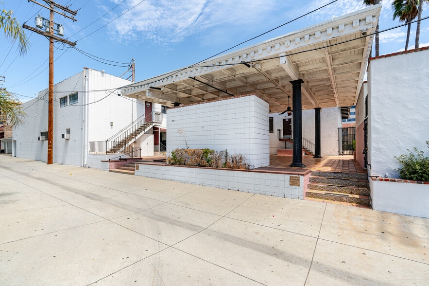 More Photos Of 333 E Colorado St, Glendale Unknown For Lease