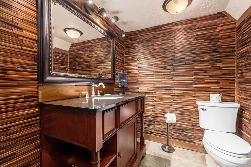 More Photos Of 1601 State Route 4, Bucyrus Hospitality For Sale