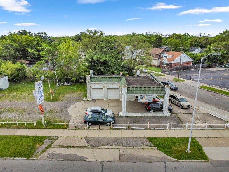 More Photos Of 14760 Gratiot Ave, Detroit Specialty For Sale