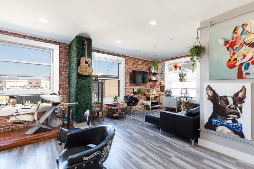 More Photos Of 3923 W 6th St, Los Angeles Office For Lease