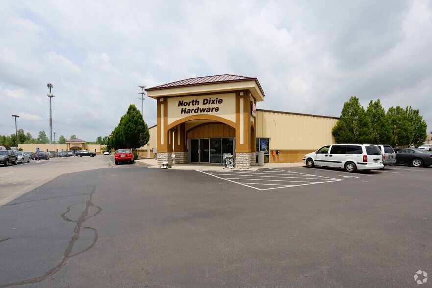 Primary Photo Of 9125-9181 N Dixie Dr, Dayton Flex For Lease