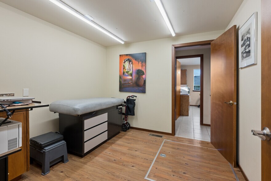 More Photos Of 412 N Main St, Coupeville Healthcare For Sale
