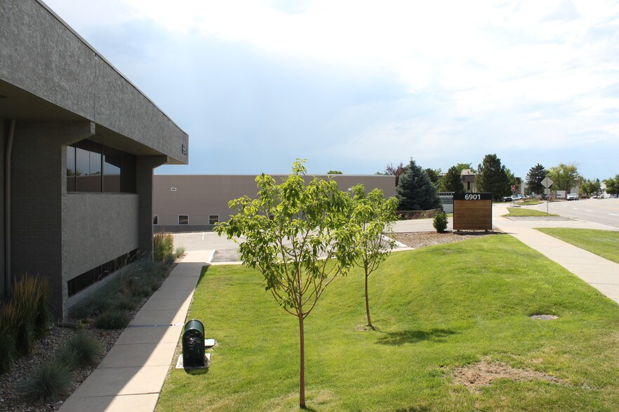 More Photos Of 6901 S Yosemite St, Englewood Office For Sale