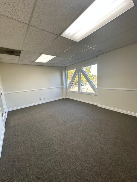 More Photos Of 2340 Plaza Del Amo, Torrance Office For Lease