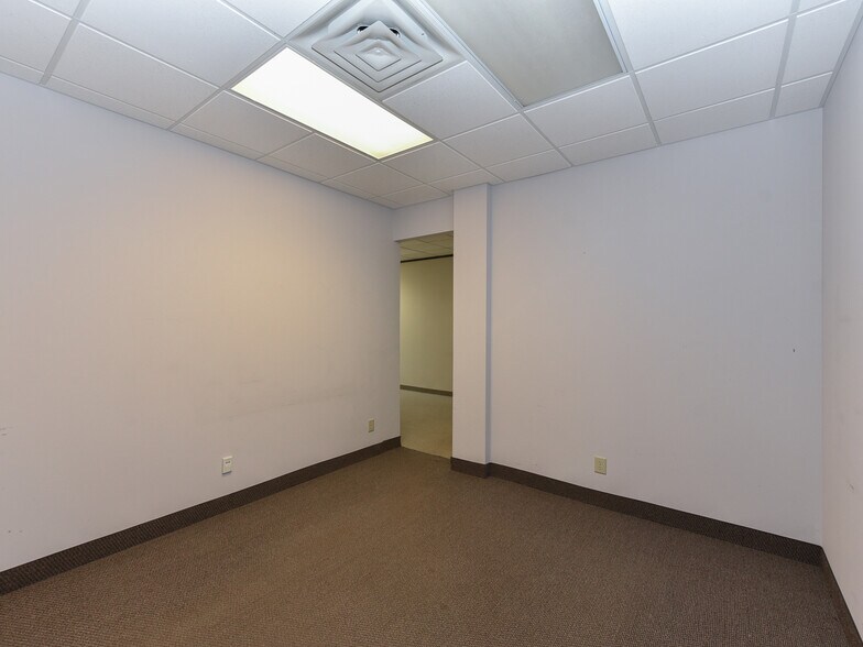 More Photos Of 5104 Western Blvd, Raleigh Office For Lease