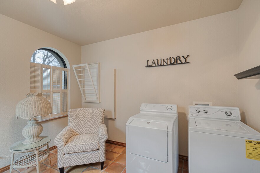 More Photos Of 505 Gilchrist Ln, Del Rio Specialty For Sale