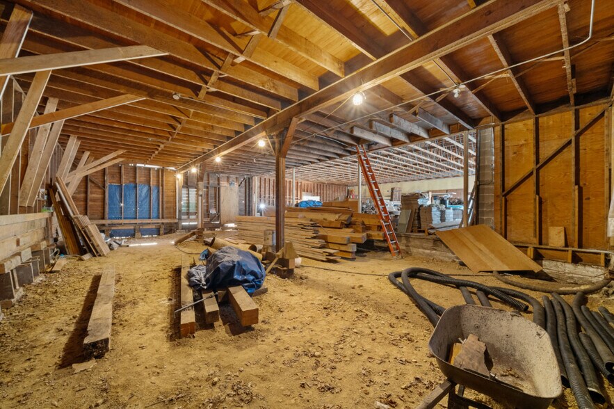 More Photos Of 625 Nehalem Blvd, Wheeler Storefront Retail Residential For Sale