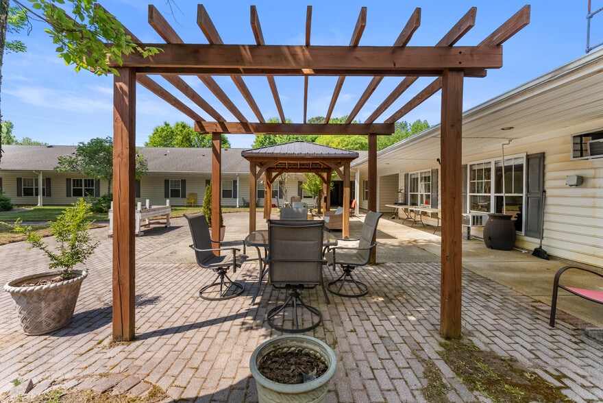 More Photos Of 8679 Pocahontas Trl, Williamsburg Assisted Living For Sale