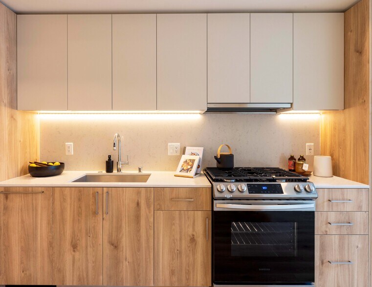 More Photos Of 2016 Telegraph Ave, Oakland Multifamily For Sale