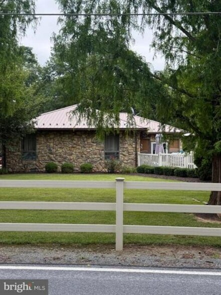More Photos Of 10125 Mountain Rd, Orrstown Flex For Sale