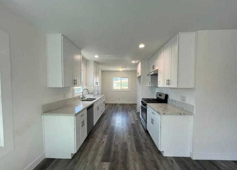 More Photos Of 829 S Claudina St, Anaheim Apartments For Sale