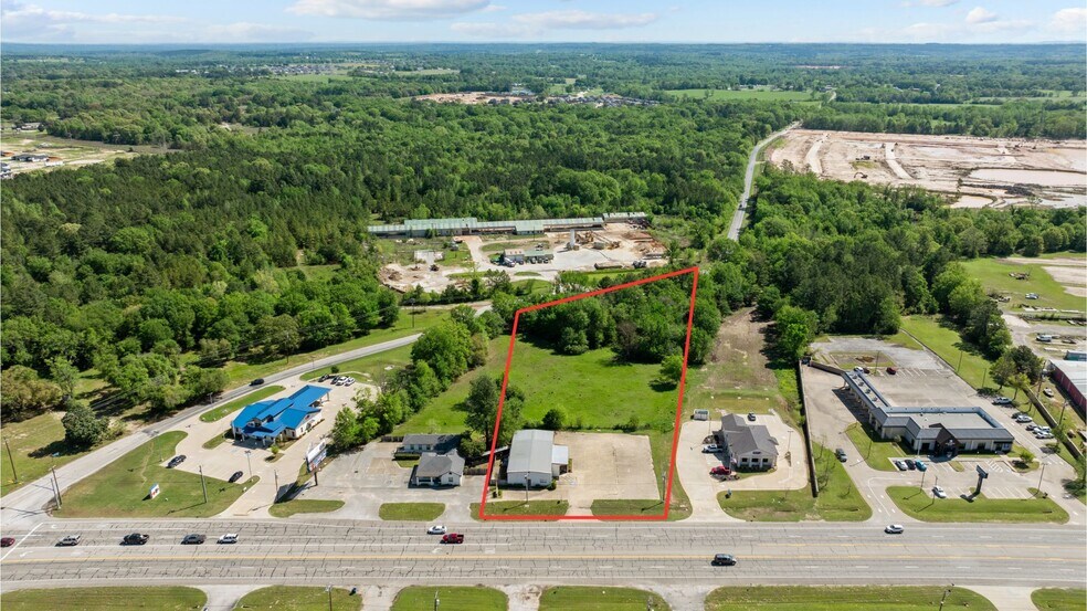 More Photos Of 2416 S Main St, Lindale Office For Sale