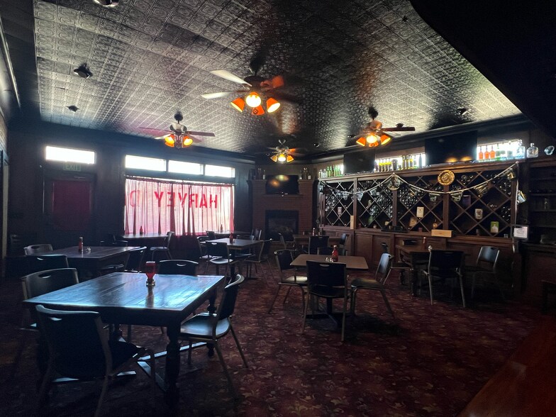 More Photos Of 821 W Broadway St, Muskogee Restaurant For Sale
