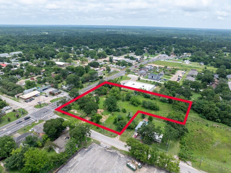 More Photos Of 308 E Powell St, Willis Land For Sale