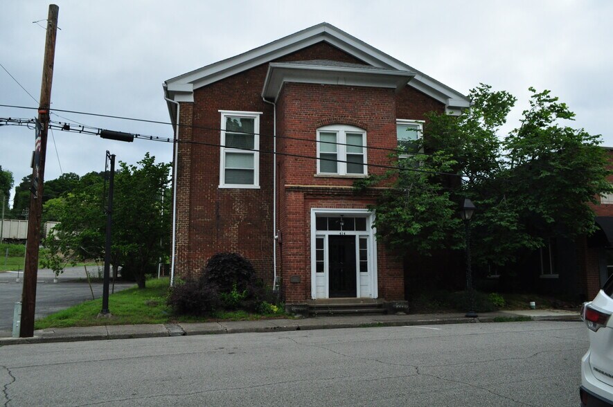More Photos Of 414 Wharf St, Loudon Office For Sale