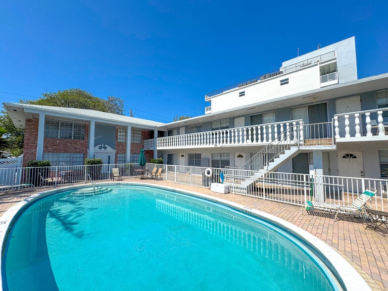 More Photos Of 3226 NE 12th St, Pompano Beach Apartments For Sale