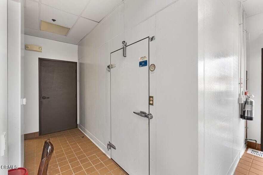 More Photos Of 125 S 10th St, Santa Paula Restaurant For Lease