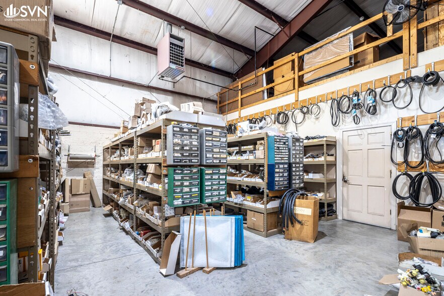 More Photos Of 129 Fieldview Dr, Versailles Warehouse For Sale