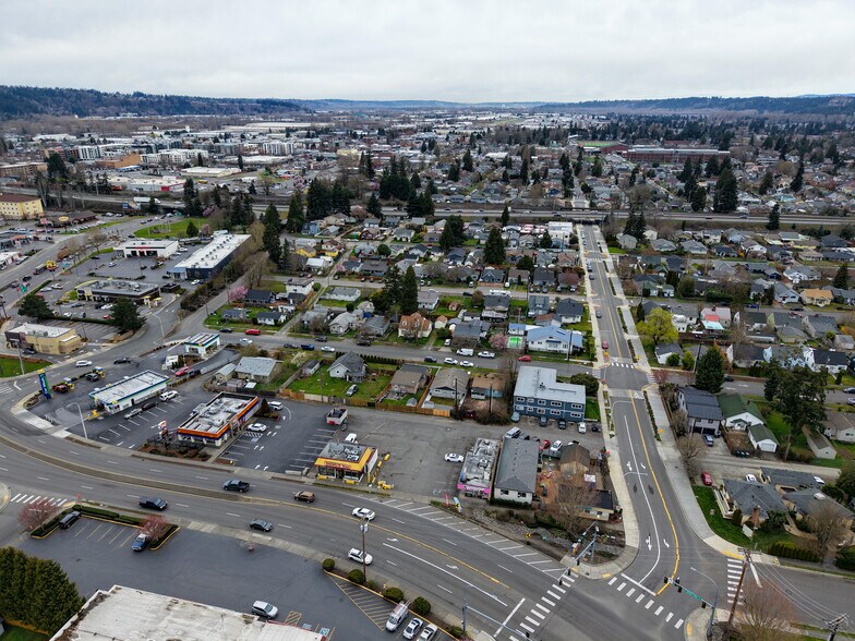 More Photos Of 914 Auburn Way S, Auburn Storefront For Sale