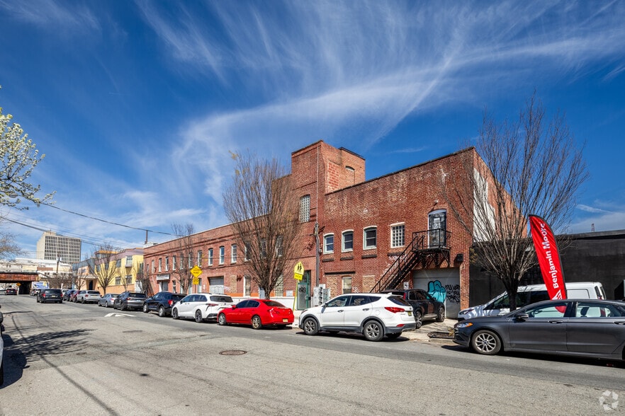 Primary Photo Of 17 New York Ave, Newark Warehouse For Lease