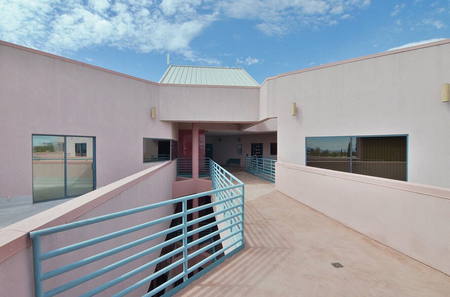 More Photos Of 333 W Wilcox Dr, Sierra Vista Office For Lease