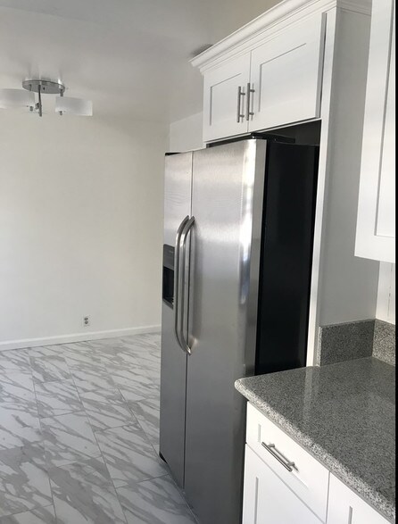 More Photos Of 208 N Coronado St, Los Angeles Apartments For Sale