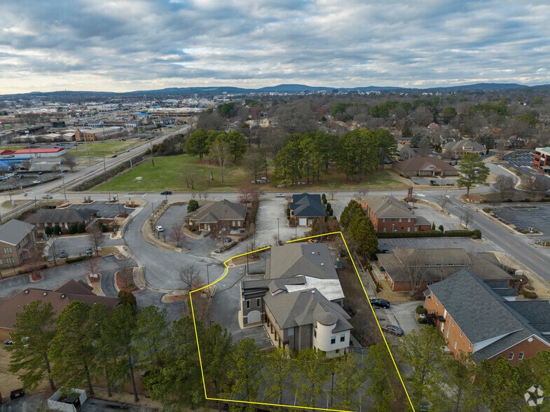 More Photos Of 4025 Pepperwood Cir, Huntsville Office Residential For Lease