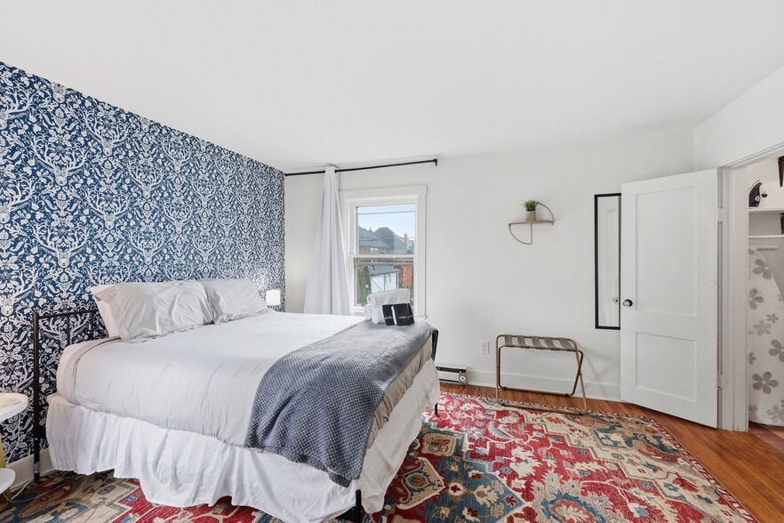 More Photos Of 83 Wilson Ave, Columbus Hospitality For Sale
